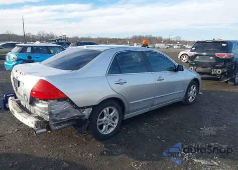 2007 Honda Accord 2.4 Ex z USA, uszkodzony, nr VIN 1HGCM56837A111157